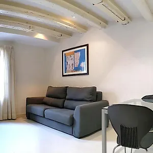 Classbedroom Gothic Ramblas Barcelona